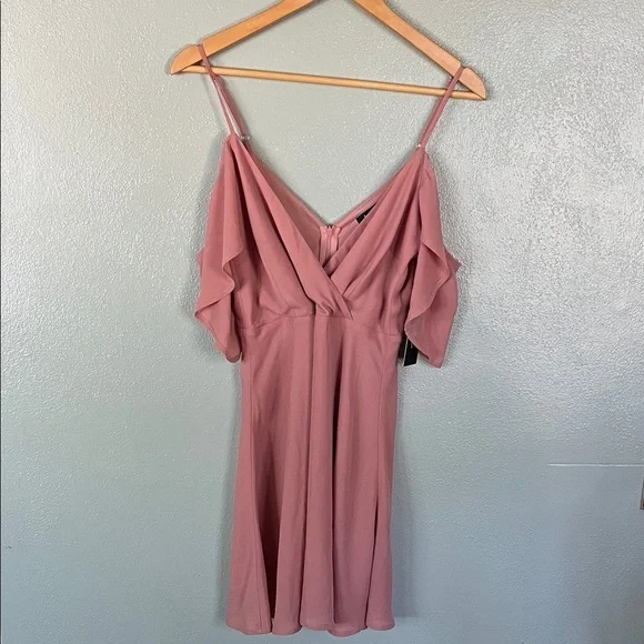 Lulu's Ruffle Mini Romper - Picture 3 of 12